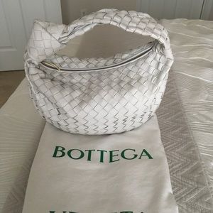 Authentic Bottega Veneta Teen Jodie - Chalk